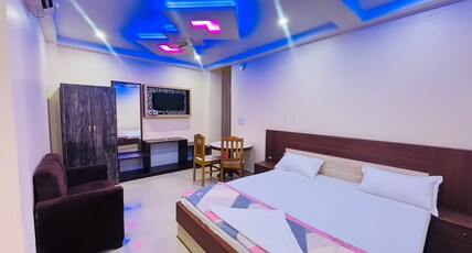 The Everest Hotel Room Type - Deluxe Room
