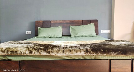 OSHO Villa Stays Room Type - Standard Room With Shared Bathroom