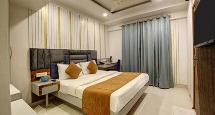 Hotel Shiva Intercontinental Room Type - Deluxe Room with City View Hotel Shiva Intercontinental Room Type - Deluxe Room with City View