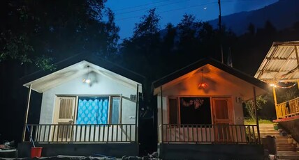 Manali Adventure Stay & Cafe Room Type - Standard Cottage with Balcony