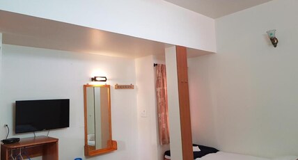 Sri Kumara Lodge Room Type - Triple AC Room Sri Kumara Lodge Room Type - Triple AC Room