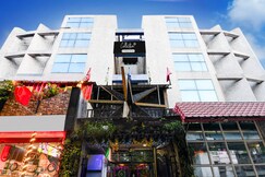 Super Collection O Circus Avenue Road Formerly Hotel Rockstar