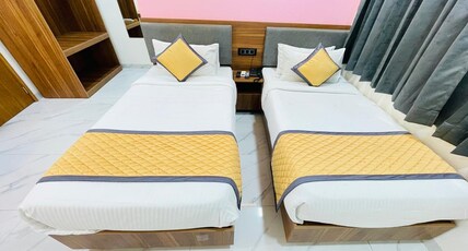 LILIUM HOTELS Room Type - Executive Twin Room with Work Desk LILIUM HOTELS Room Type - Executive Twin Room with Work Desk