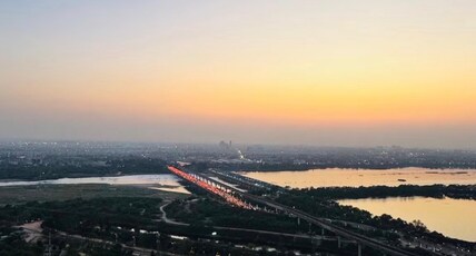 River Facing Stay At Supernova Noida Room Type - River Facing Stay At Supernova Noida