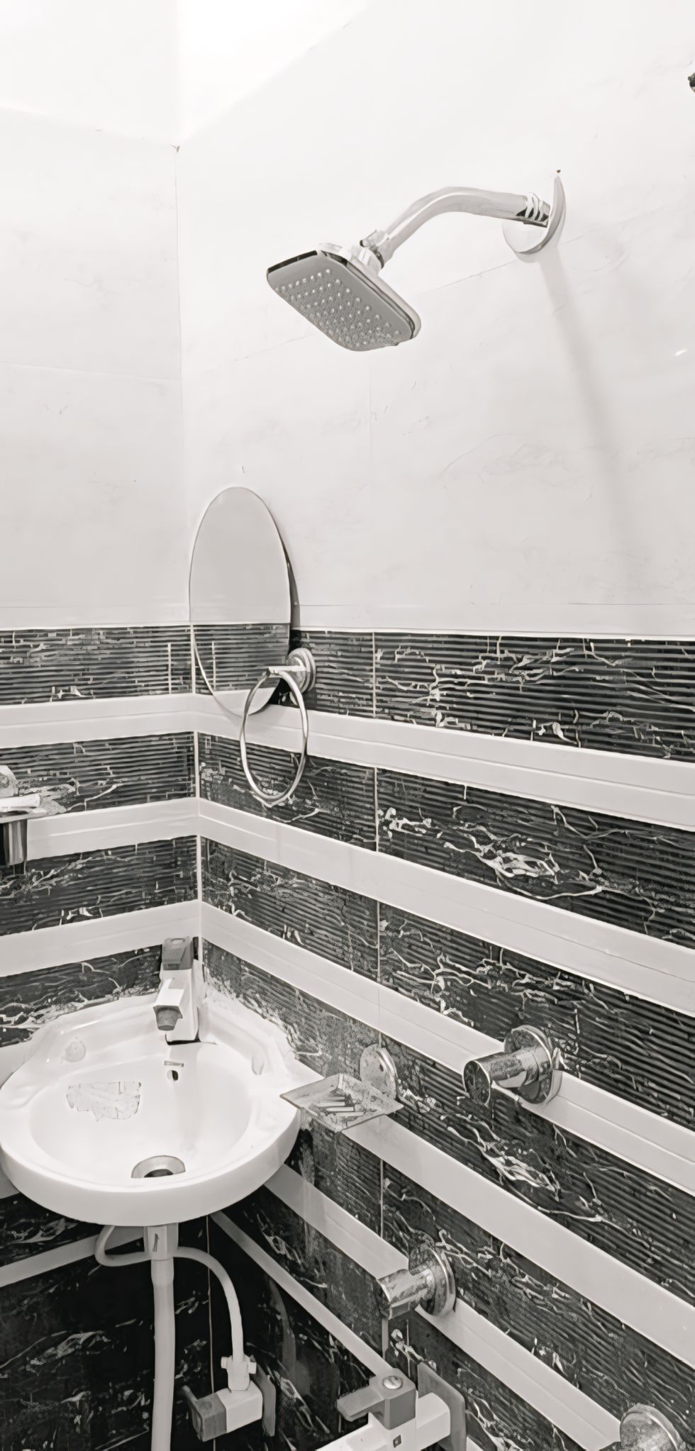 HOTEL HEERA INTERNATIONAL - Tap to explore photos