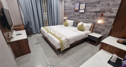 RG Exclusive Hotel Room Type - EMPERIAL CLUB ROOM- (TWIN ROOM)