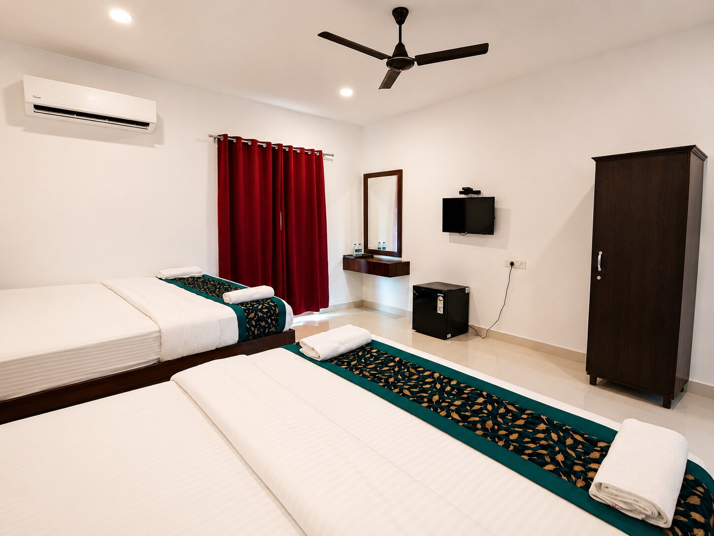 Alisha Resort Baga Goa - Tap to explore photos