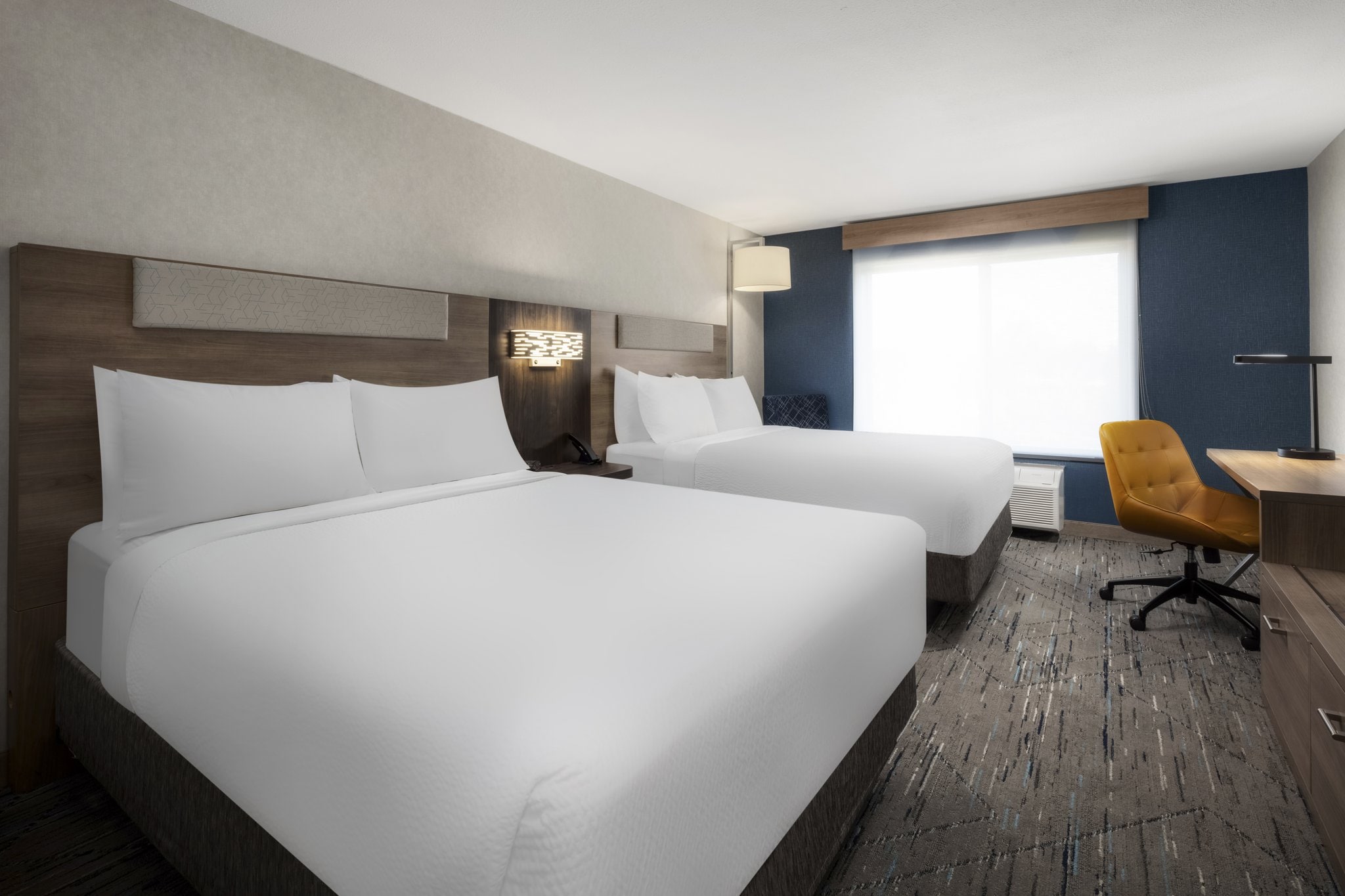 Holiday Inn Express BOTHELL - Tap to explore photos