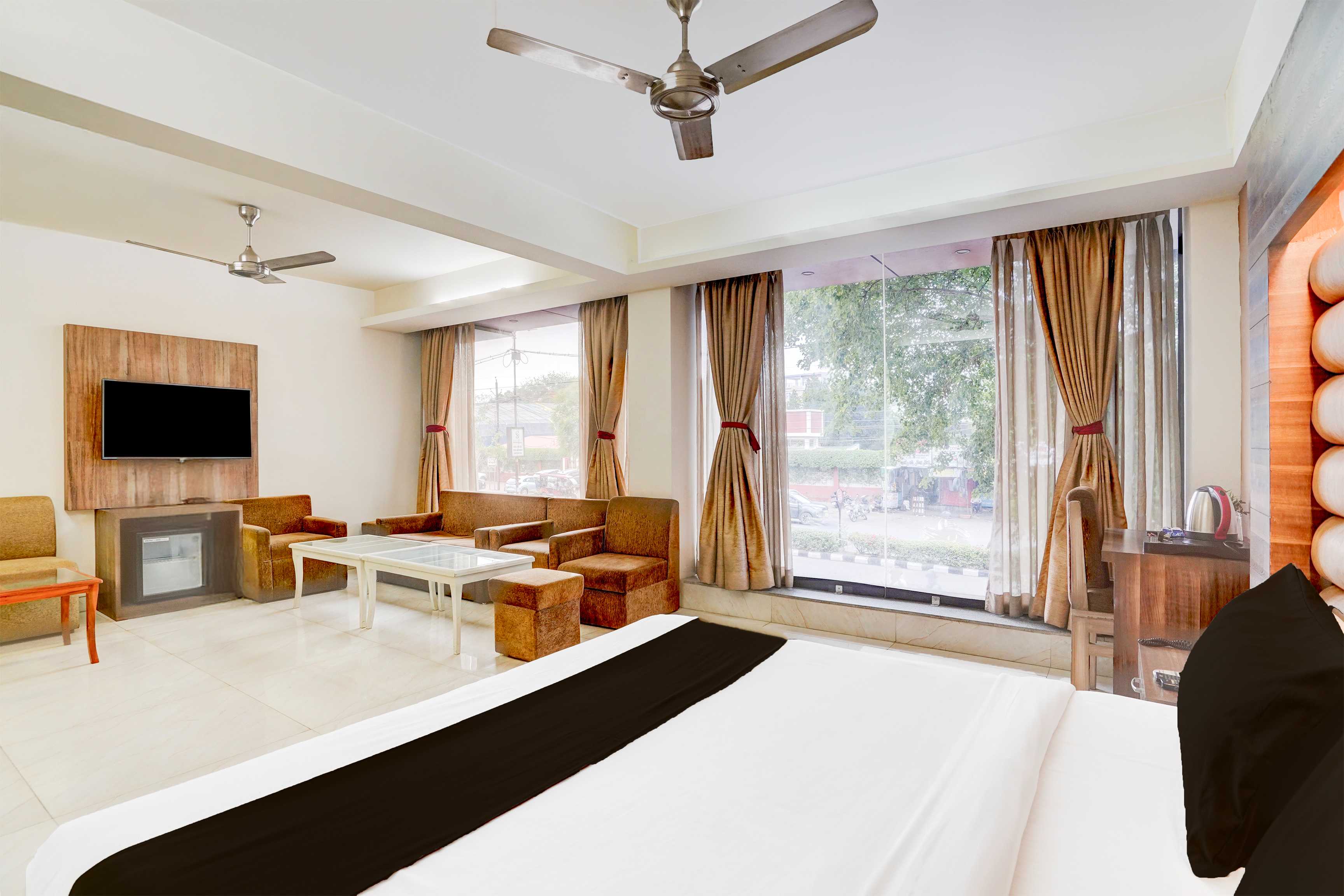 Palette Hotel Nisarga by CheckIn, Bhopal - Tap to explore photos