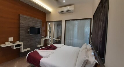 LA CASA ROYALE Room Type - King Room