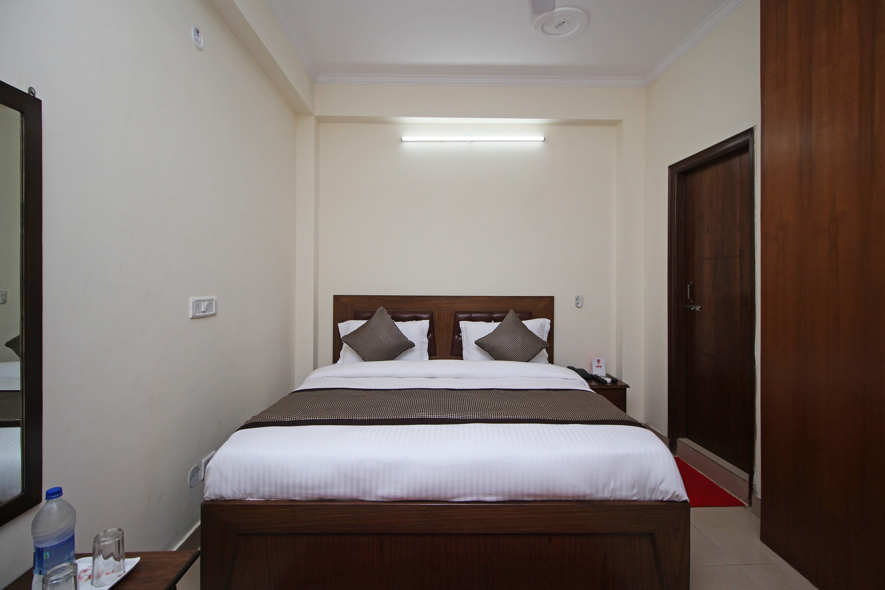 Hotel O Surya Palace - Tap to explore photos