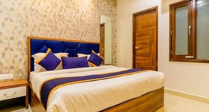 Golden Velvet Hotel Room Type - Deluxe Room with Air Conditioning