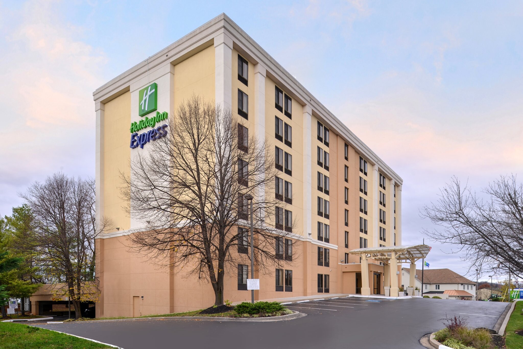 Holiday Inn Express HUNT VALLEY - Tap to explore photos