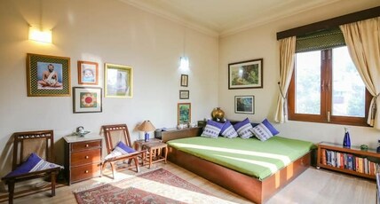 Artistic Posh Delhi House Room Type - Karnataka Suite