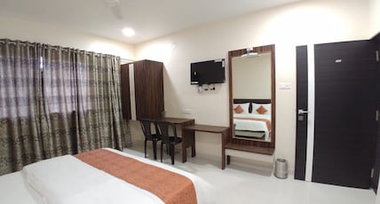 Hotel Matruchhaya Room Type - Deluxe AC Room Hotel Matruchhaya Room Type - Deluxe AC Room