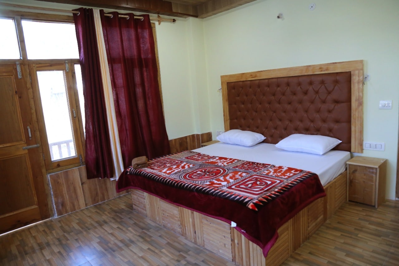 Barpa Cottage Manali - Tap to explore photos