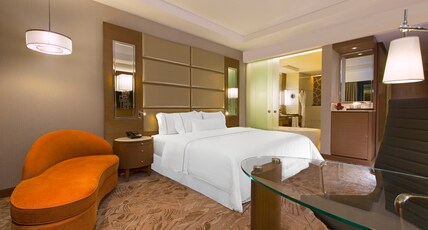 The Westin Chennai Velachery Room Type - Deluxe King Guest Room with Bathtub