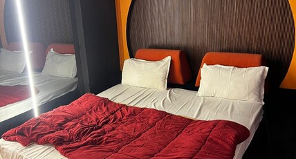 Urban Stay DLF My Pad Room Type - Deluxe Room with Balcony Urban Stay DLF My Pad Room Type - Deluxe Room with Balcony