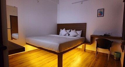 SUKH PALACE Room Type - CLASSIC (2X) WITHOUT AC
