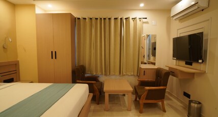 Shree Goljyu Palace Room Type - Deluxe Room Without view
