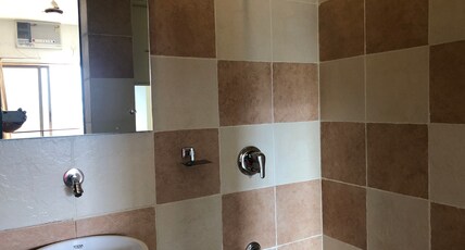 Resort Silver Hills Room Type - AC Deluxe Road Parking Side Facing
