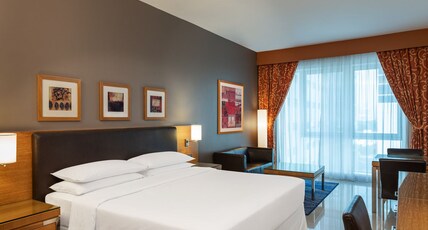 Four Points By Sheraton Bur Dubai Room Type - Classic room, Guest room, 1 King