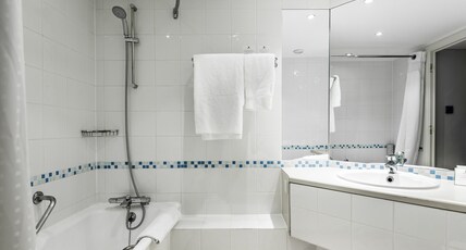 Holiday Inn MILTON KEYNES - CENTRAL Room Type - Standard Room