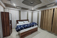 The Himlay -700 Mtrs From Temple