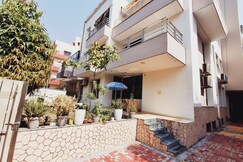 Nice Stay & Care | AC Rooms with Wifi | Sector 46 Noida