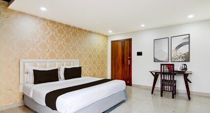 Super Collection O Infocity Square Bhubaneswar Formerly Prime Residency Room Type - Deluxe with Balcony