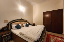 Hotel The Own Stay-Urban Boutique