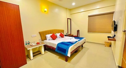 SUNLIGHT RESIDENCY Room Type - Deluxe AC Room