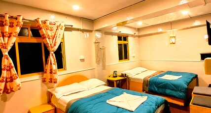 Hidden Monkey Backpackers || Batasia Loop || View Point Room Type - Deluxe Quadruple Room