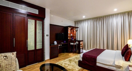 Park Regis Room Type - Deluxe Room with Balcony Park Regis Room Type - Deluxe Room with Balcony