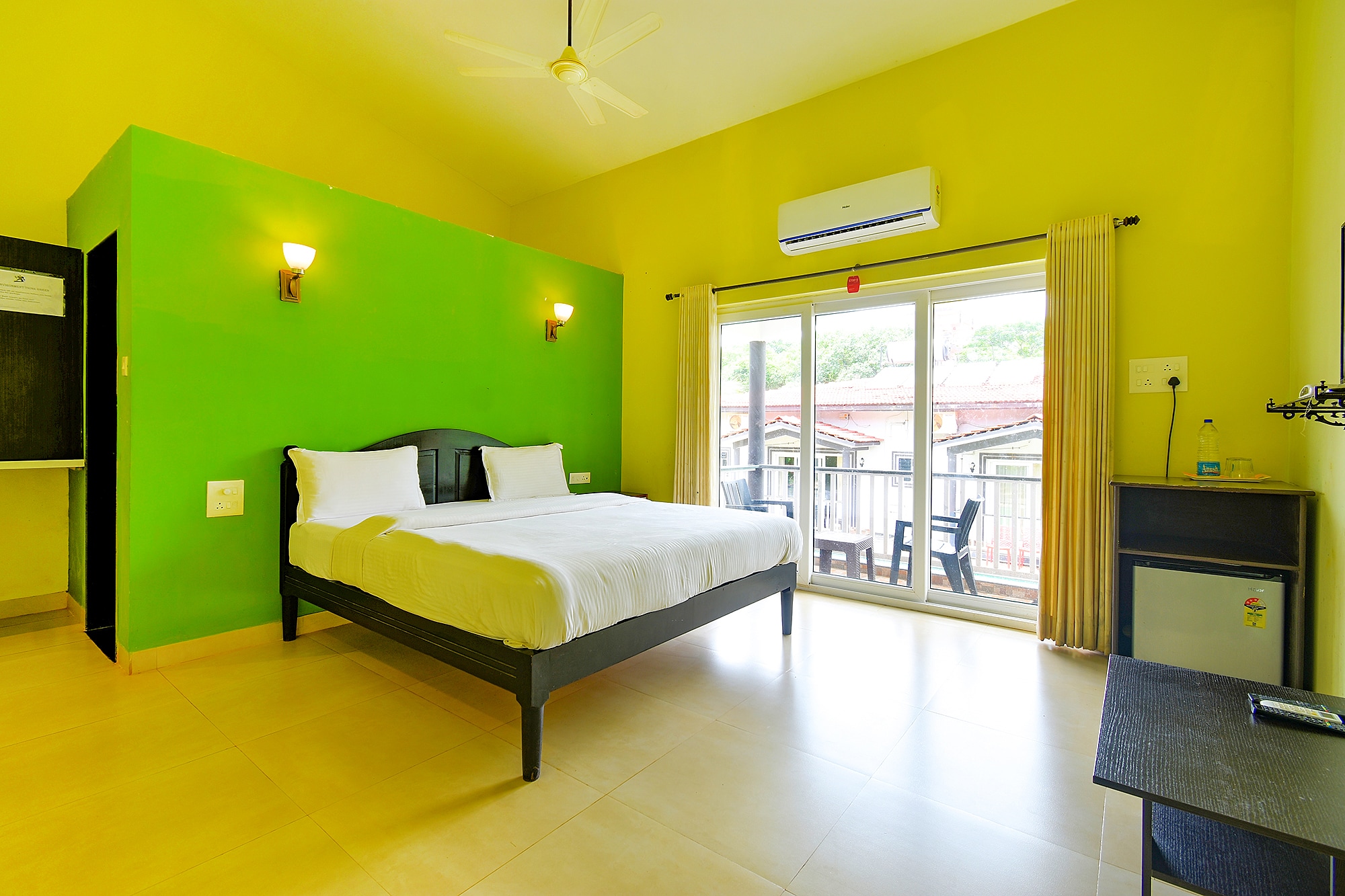 FabHotel Vagator Retreat Resort With Swimming Pool - Nr. Chapora Fort - Tap to explore photos