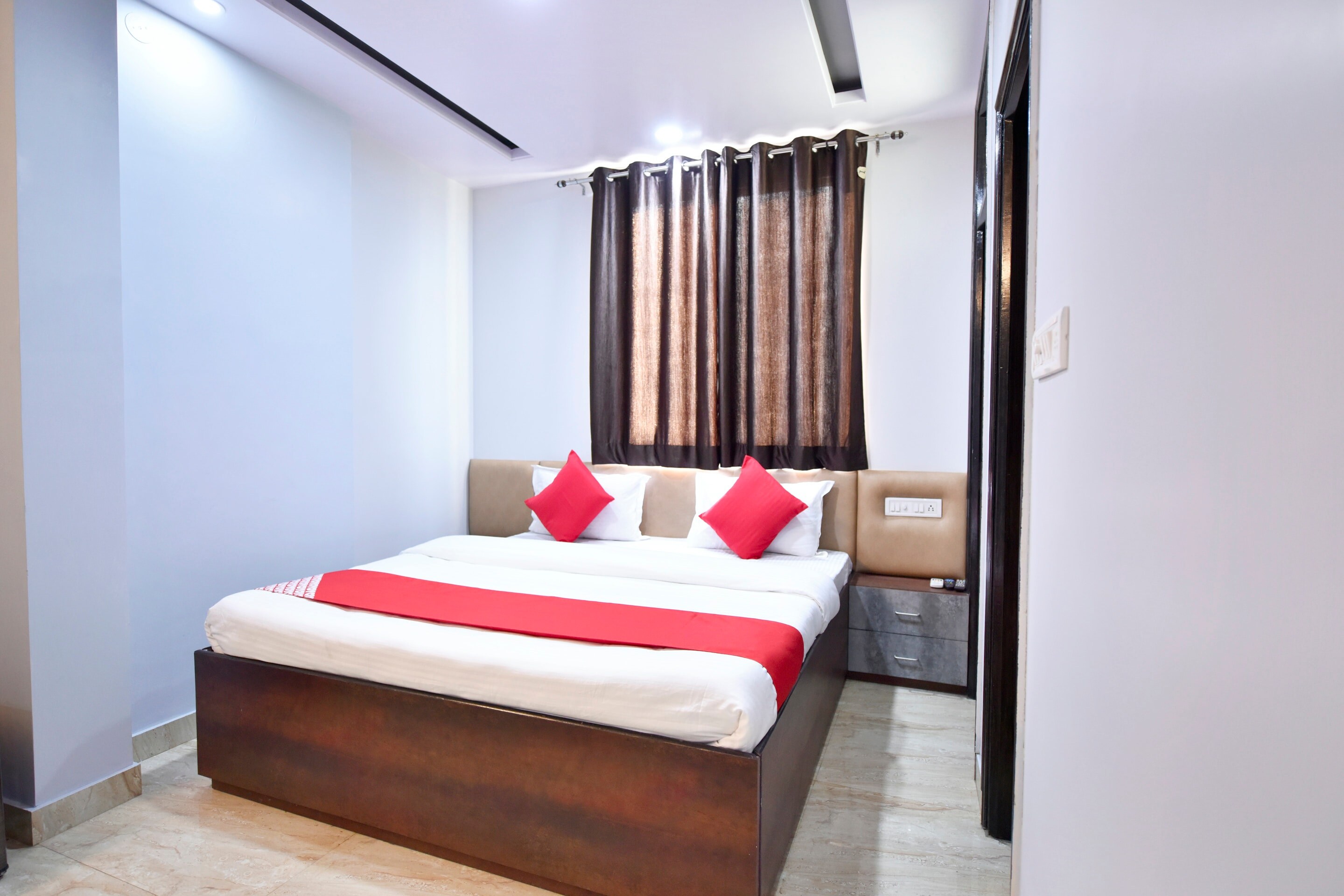 Hotel O GT View - Tap to explore photos