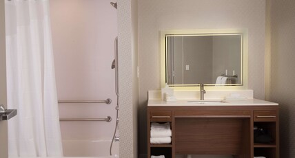 Home2 Suites by Hilton Atlanta Perimeter Center Room Type - 1KG ACC TUB STUDIO NONSMOK