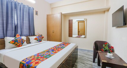 Via Prestige Castle - Nr. HITEX Exhibition Center, Hitech City Room Type - Deluxe Room