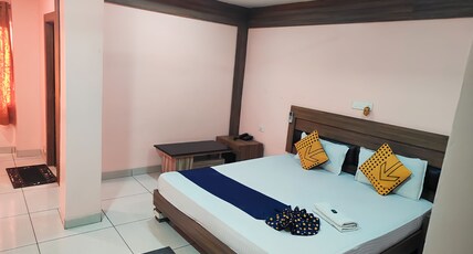 Hotel Vandana Room Type - Non AC Deluxe Double