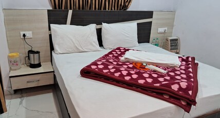Badrish Kailasham By StayApart Room Type - Double Room