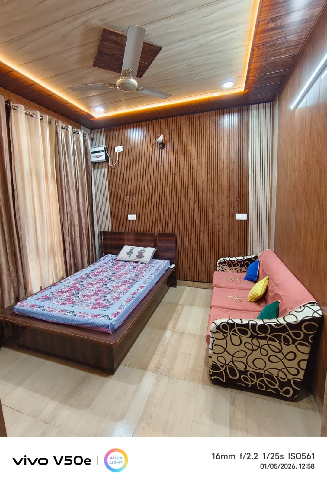 Clean Private AC Room Free Wi Fi Parking - Tap to explore photos