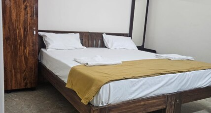 Hotel Anvik Room Type - Deluxe Double AC