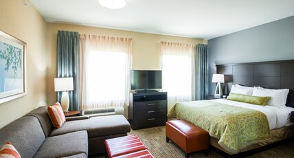 Staybridge Suites Plano - Legacy West Area, an IHG hotel Room Type - 1 King Studio Suite Mobility Accessible Tub