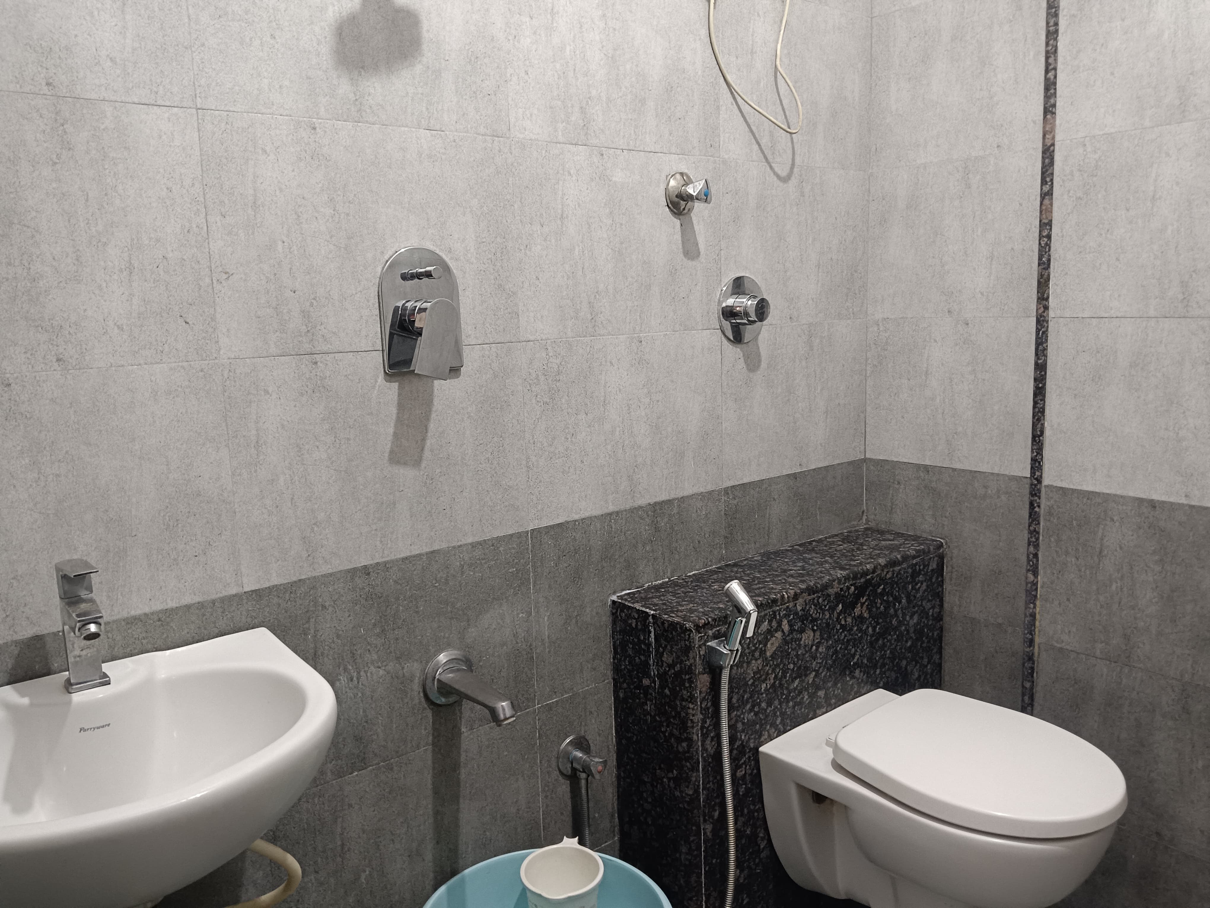 Royal Minerva Suites - Tap to explore photos