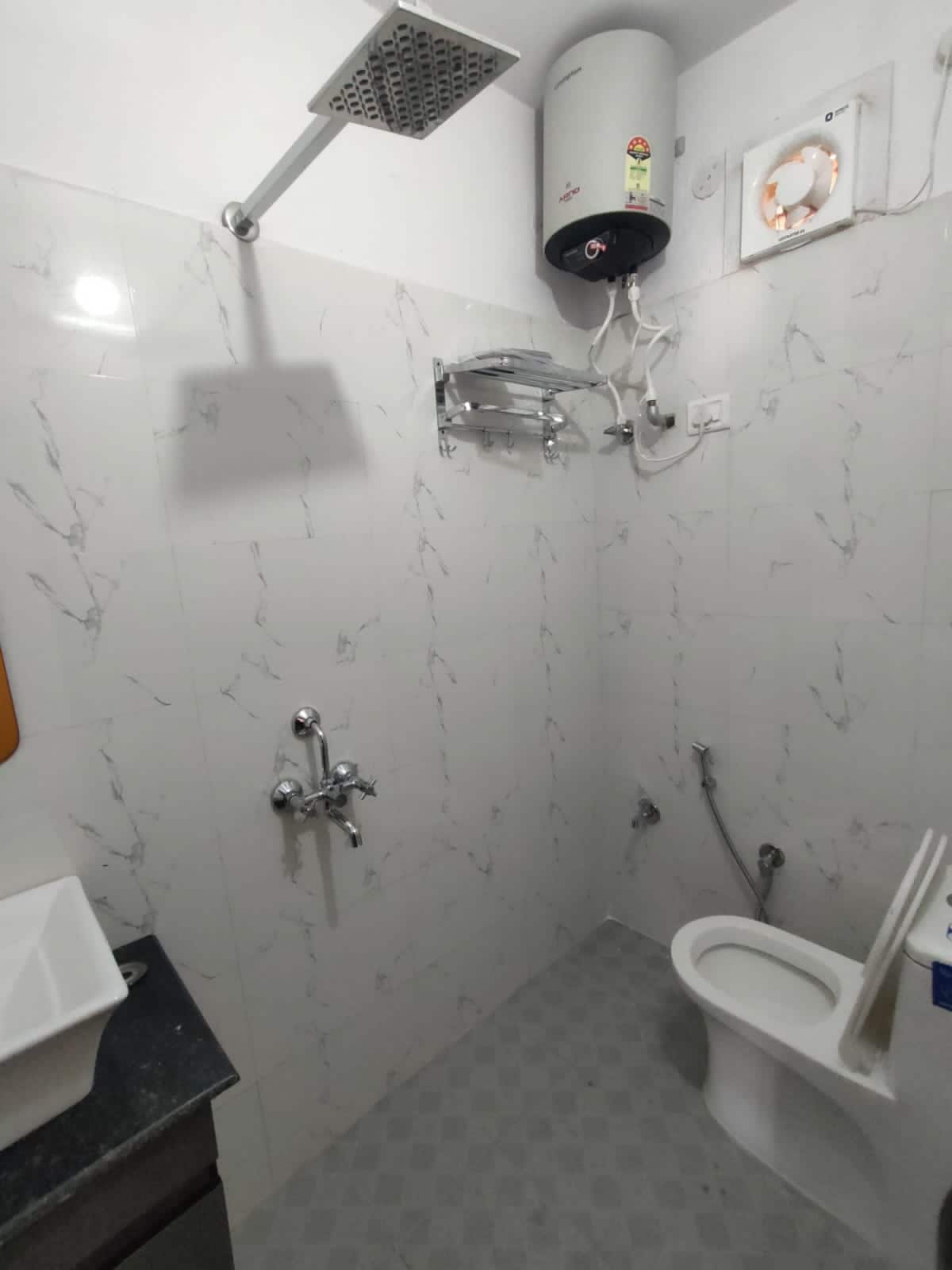 Yasa HomeStay - Tap to explore photos