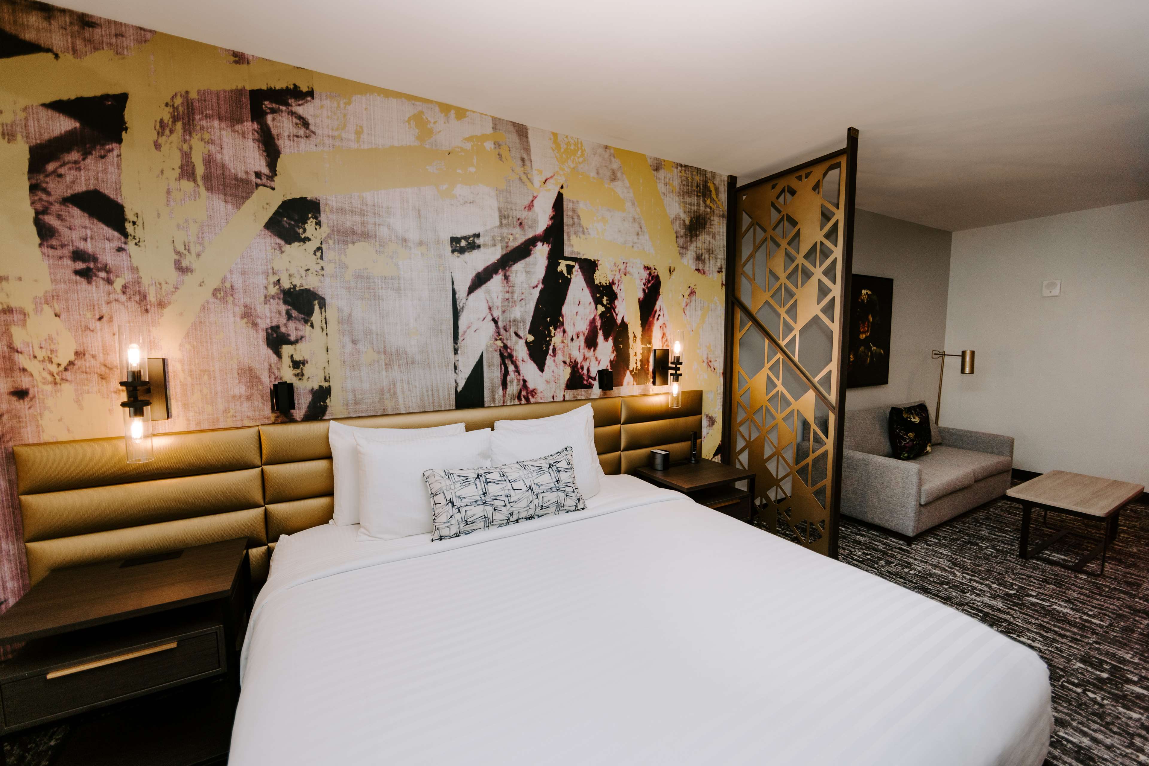 Best Western Plus Sunset Suites-Riverwalk - Tap to explore photos