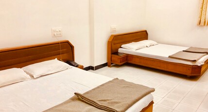Hotel Neo Lodge Ghatkopar Room Type - Quadruple Room