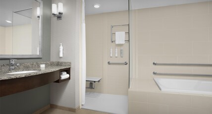 Hilton Garden Inn Gallup Room Type - 1KNG MOB HEARING ACC W TUB