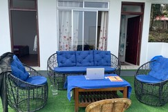 Skyvaana Homestay & Cafe