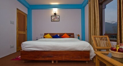 Royal Orbit Homestay near Hadimba Devi Temple Room Type - Deluxe Room